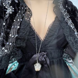 DRUZY GEODE NECKLACE